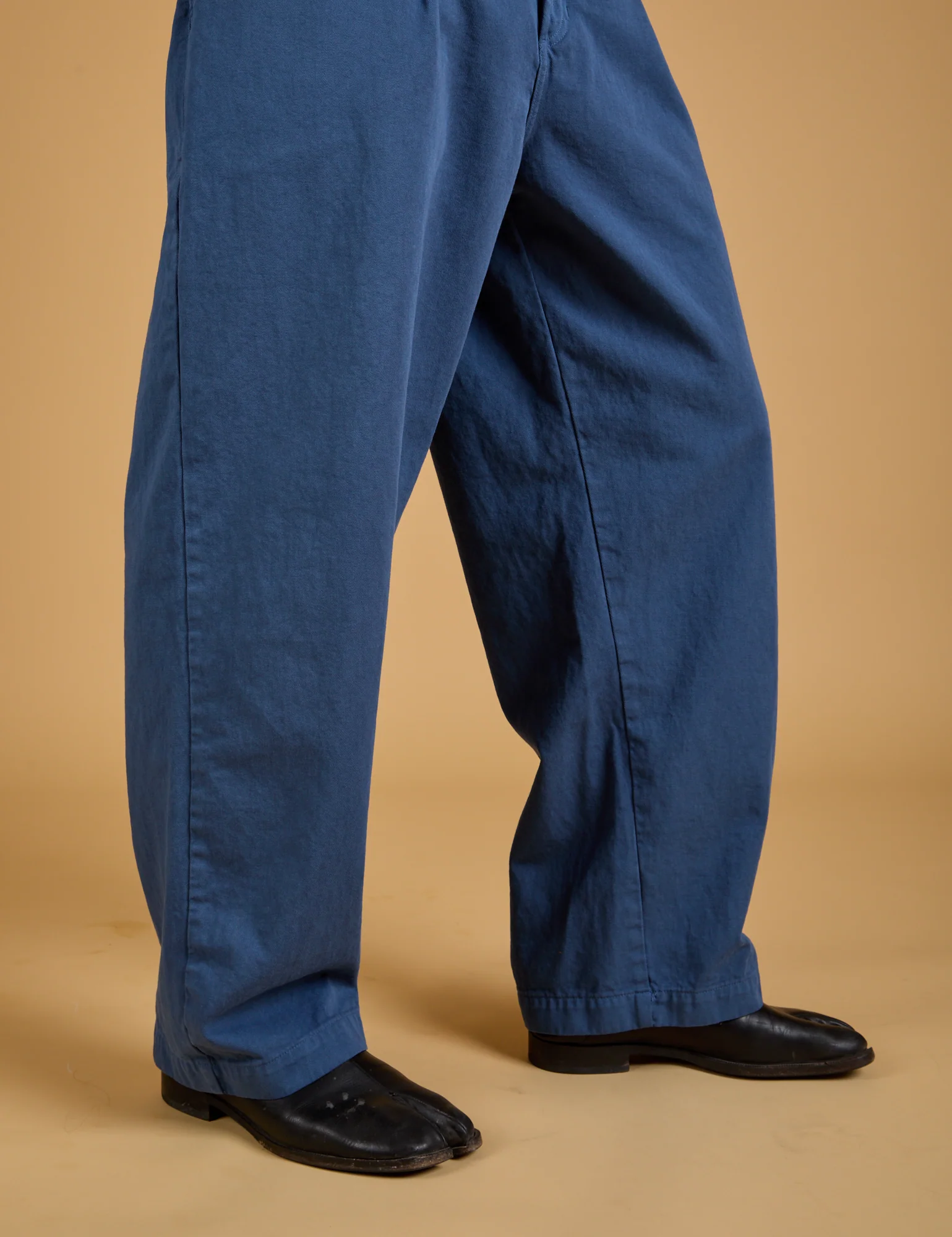 Baggy Mid-Rise Trousers - French Blue - Image 15