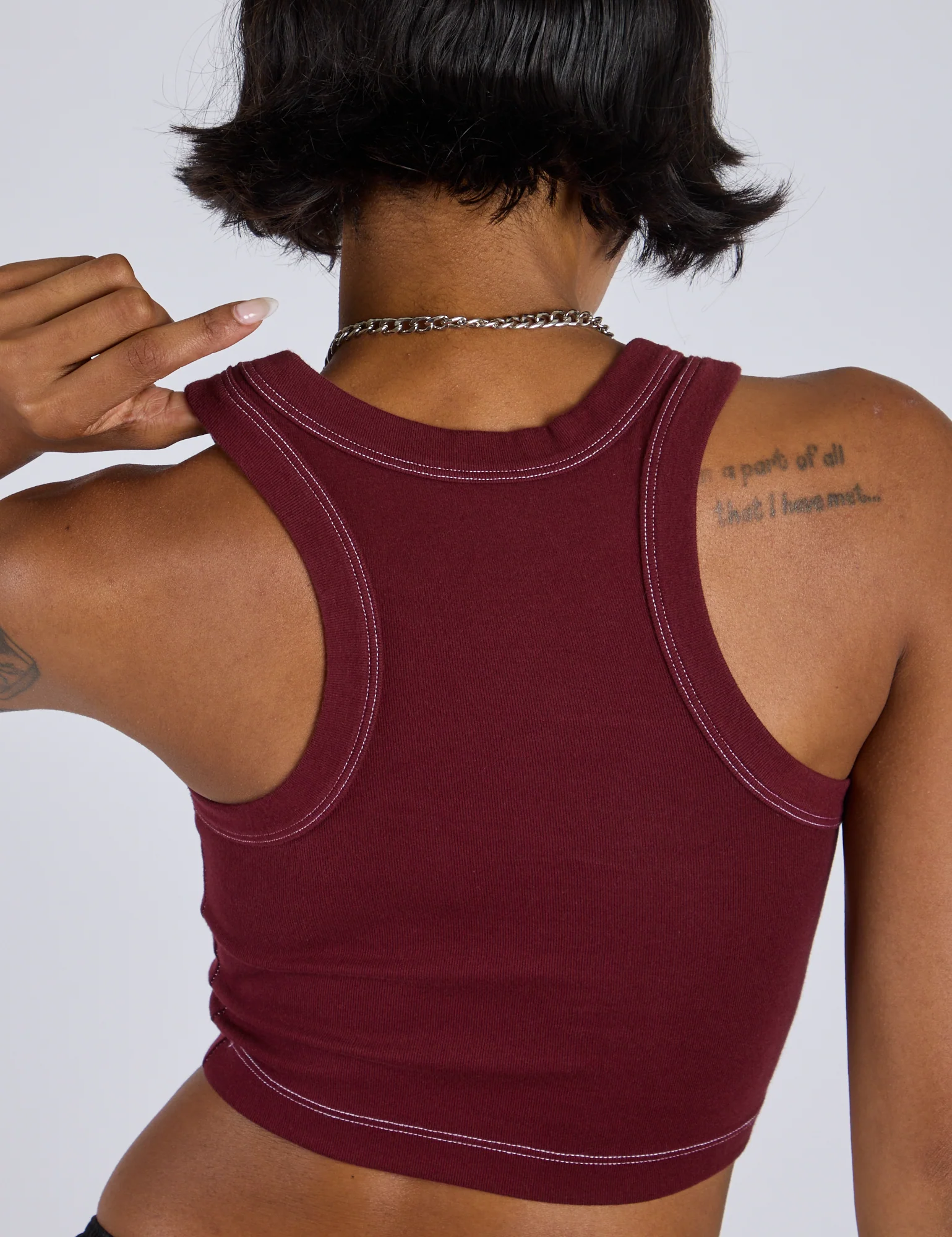 Porthole Tank - Red Wine - Image 15